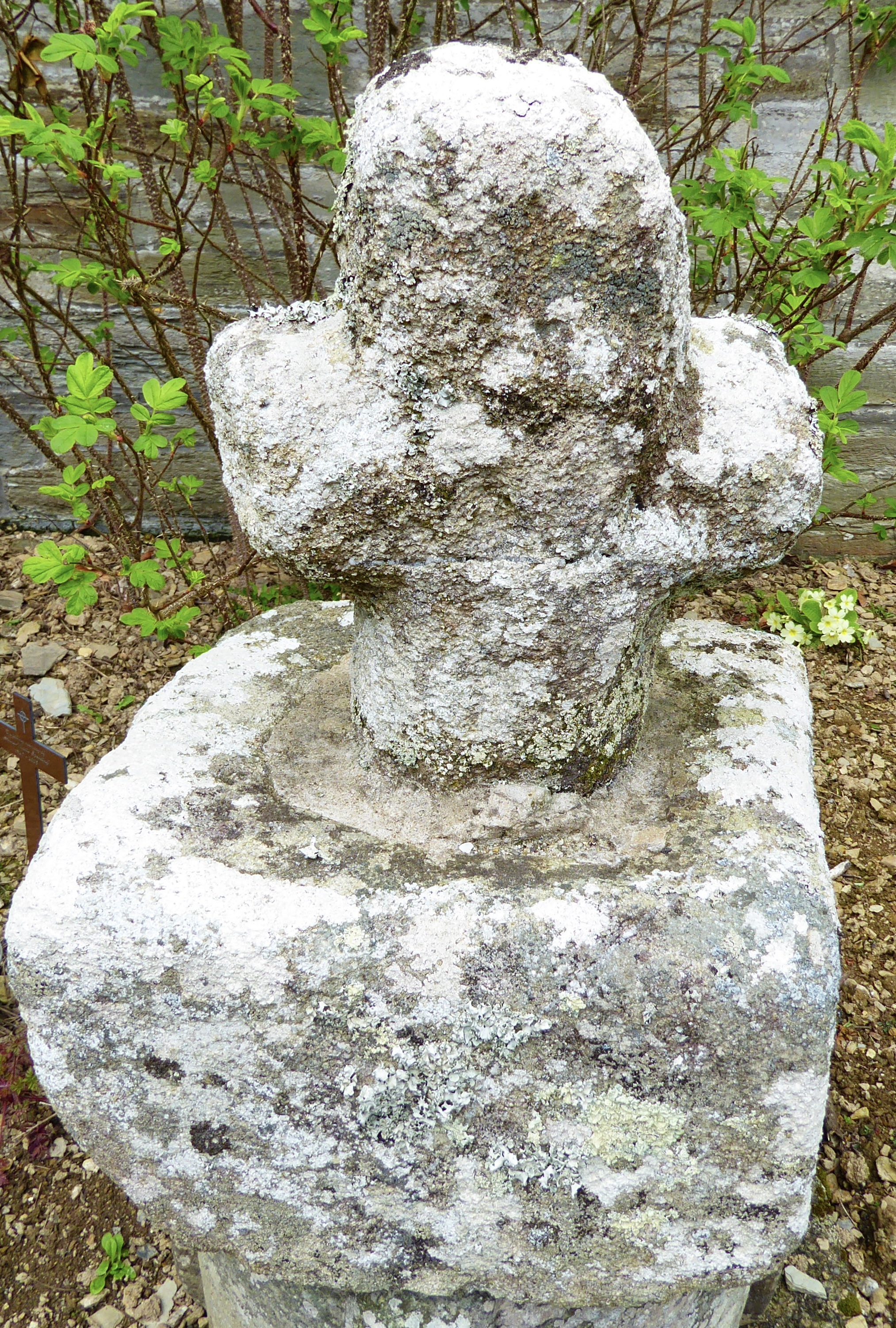 Ancient cross st mawgan
