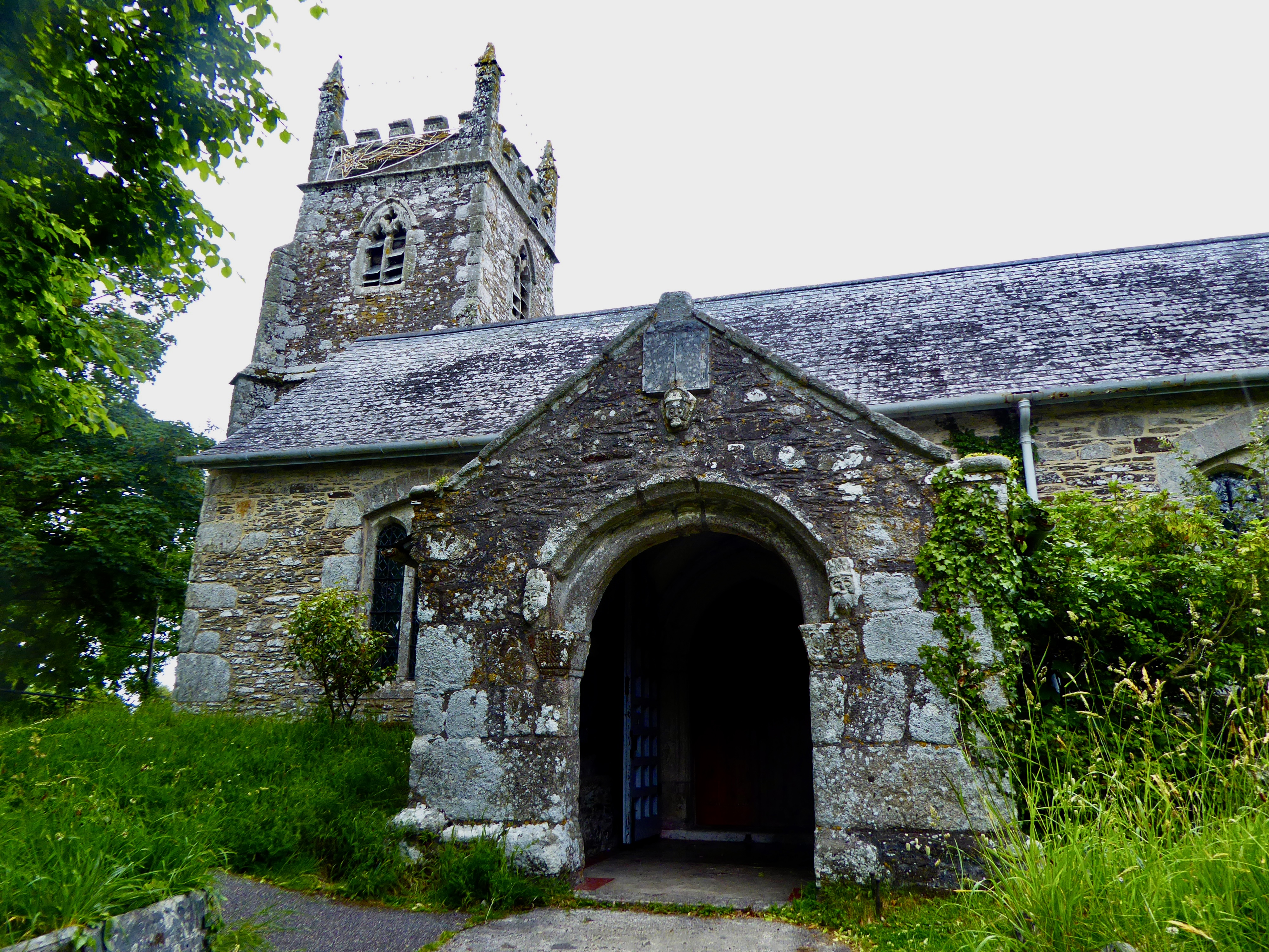 Tregony church2