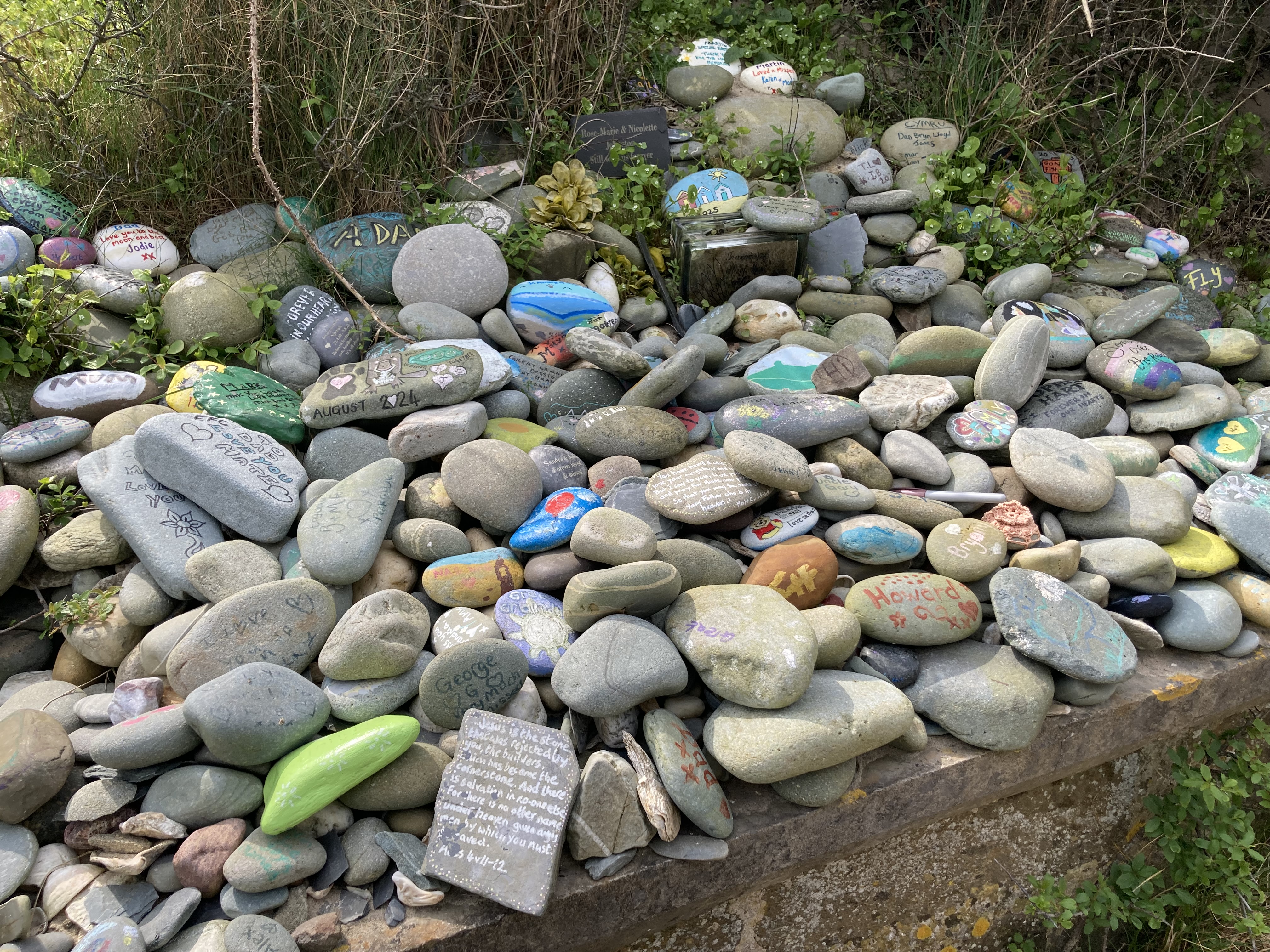Prayer cairn Llandanwg